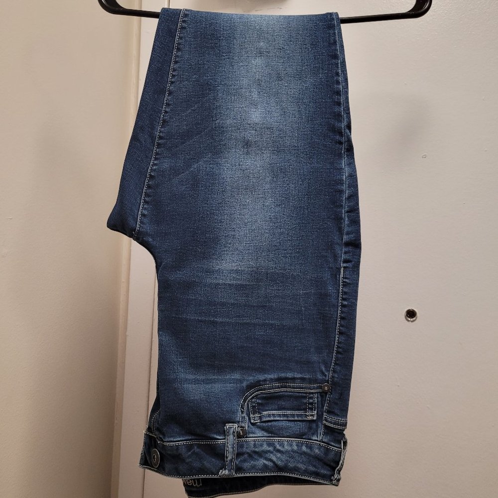 VINTAGE MAURICES HIGH RISE JEANS, 32" WAIST!!!